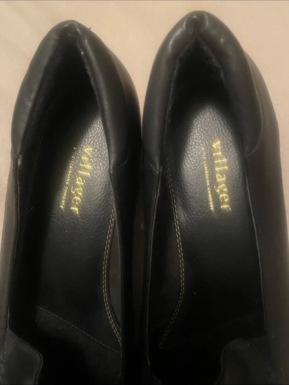 Villard Black Leather Slip-On slight heel
